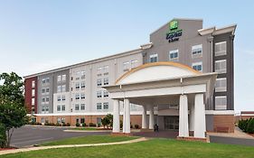Holiday Inn Express Hotel & Suites Fredericksburg By Ihg